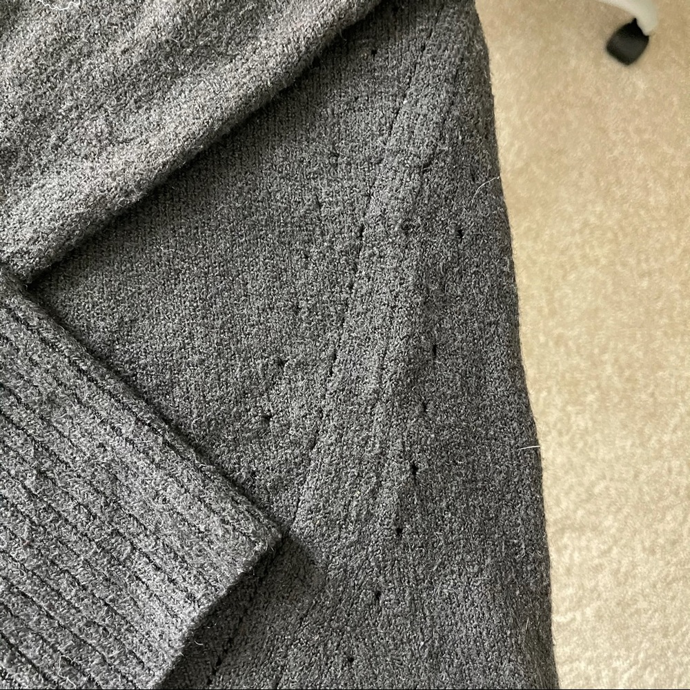 Sweater - Picture 2 of 5